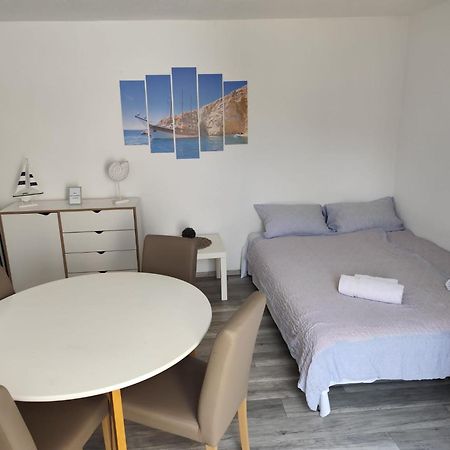 Apartments Boric Cres Luaran gambar