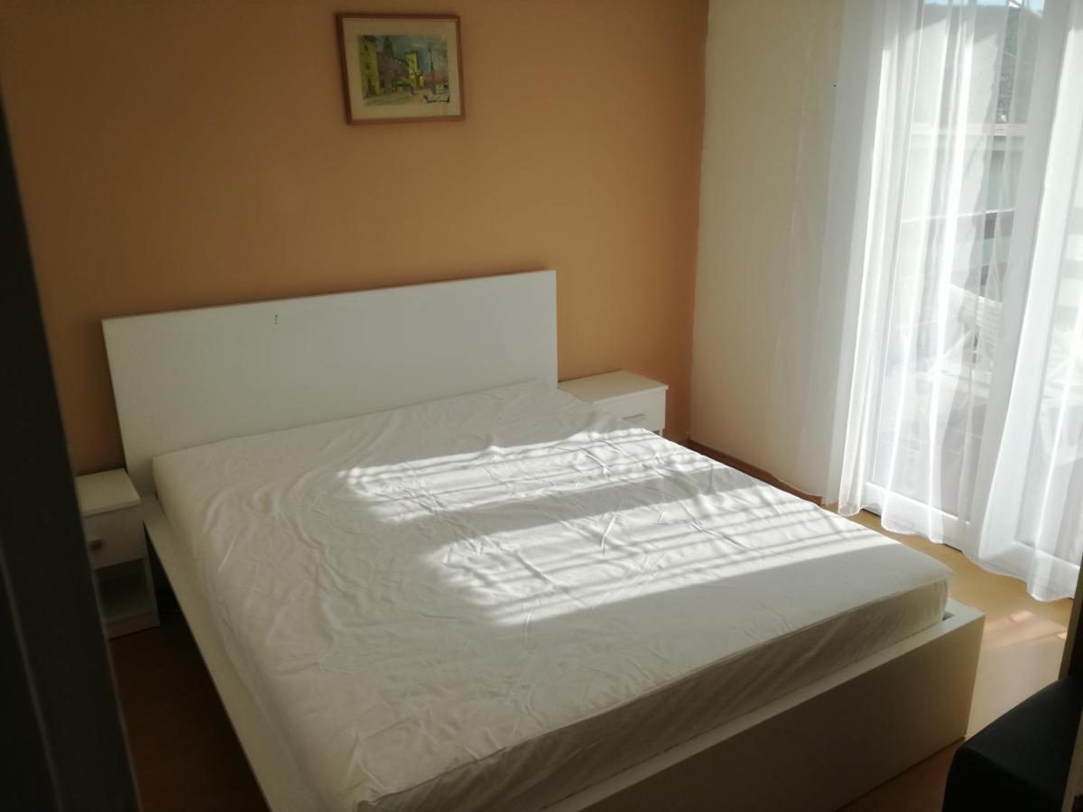 Apartments Boric Cres Luaran gambar