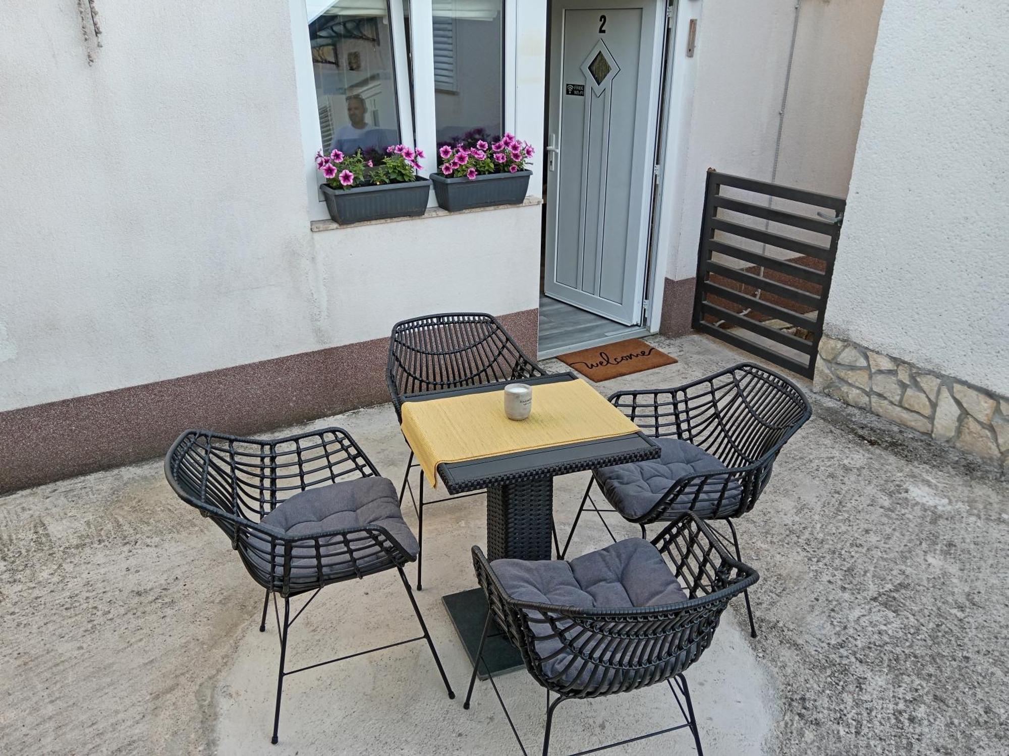 Apartments Boric Cres Luaran gambar
